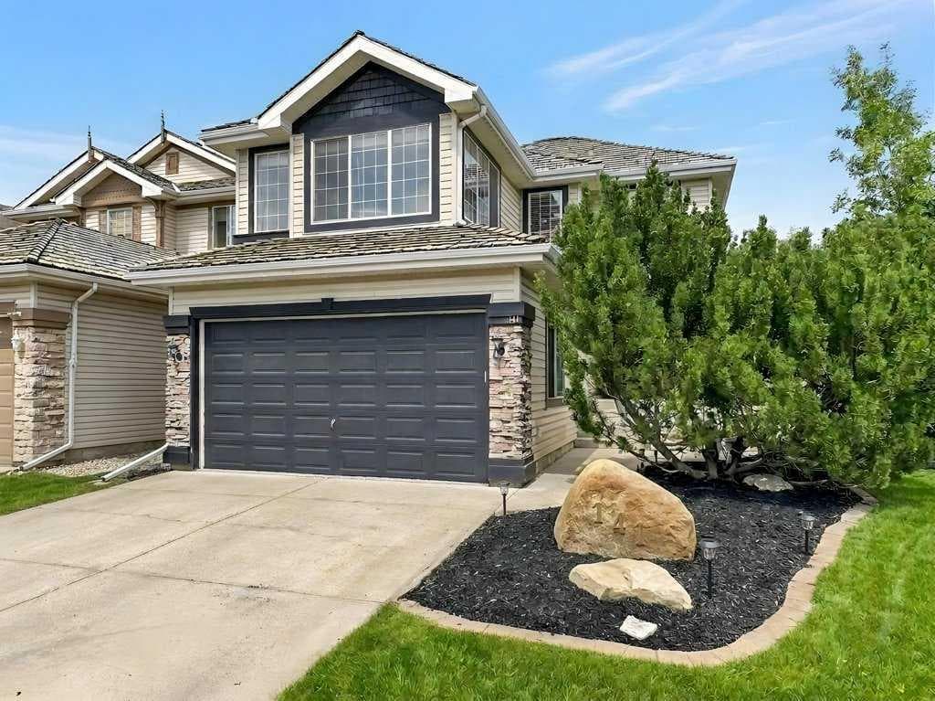 141 Douglas Glen Manor SE — photo 1