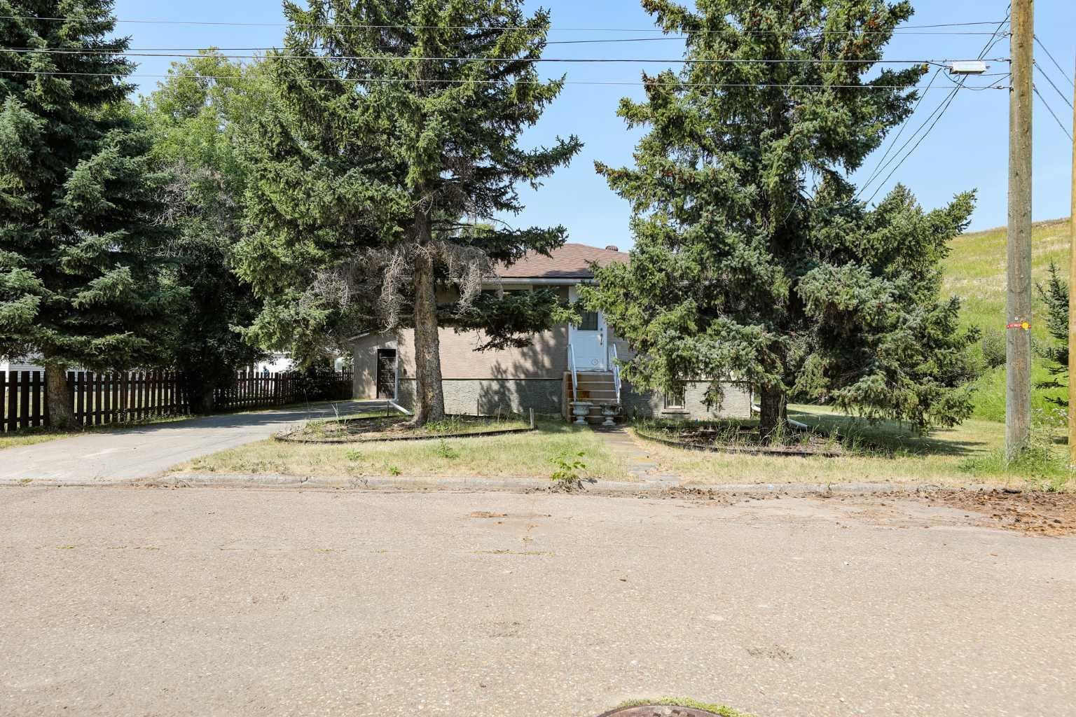1142 Coleman Avenue — photo 2