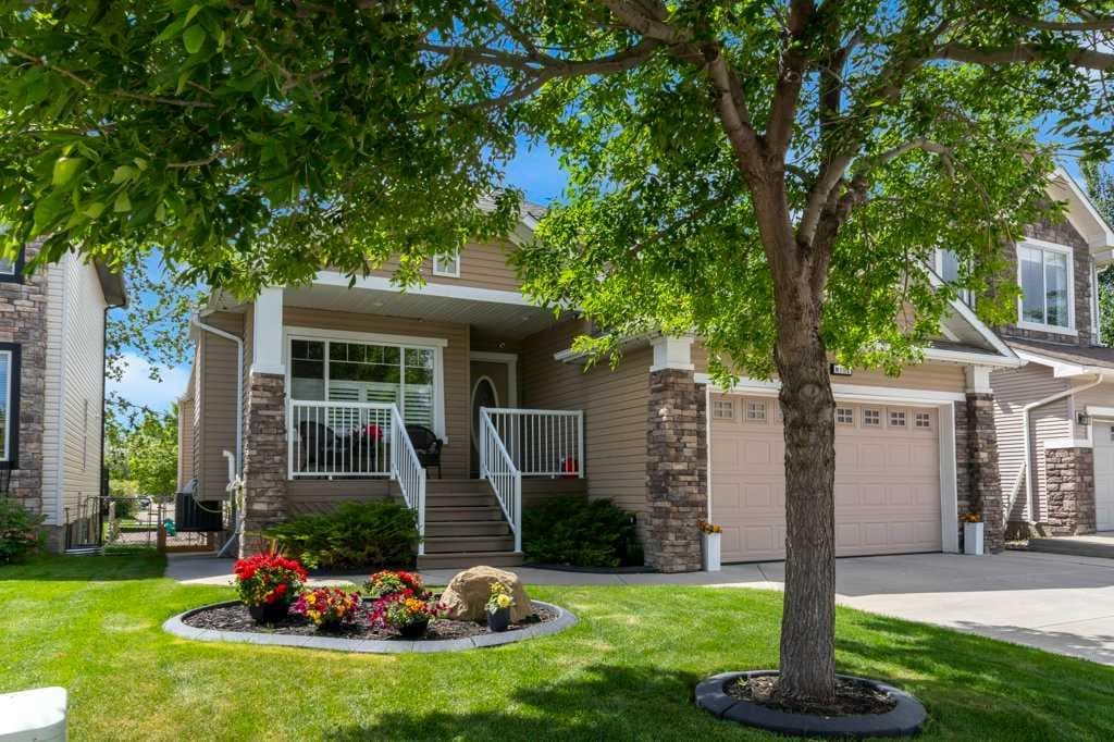 9 Tanner Close SE — photo 1