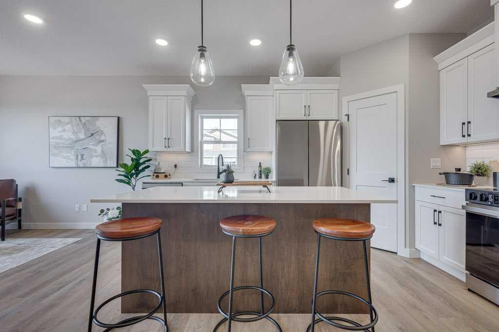 83 Gray Close — photo 3
