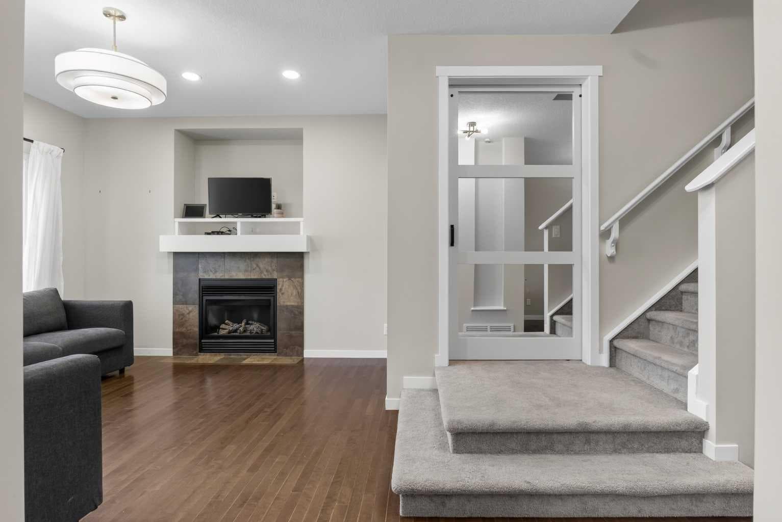 213 Mahogany Heights SE — photo 4