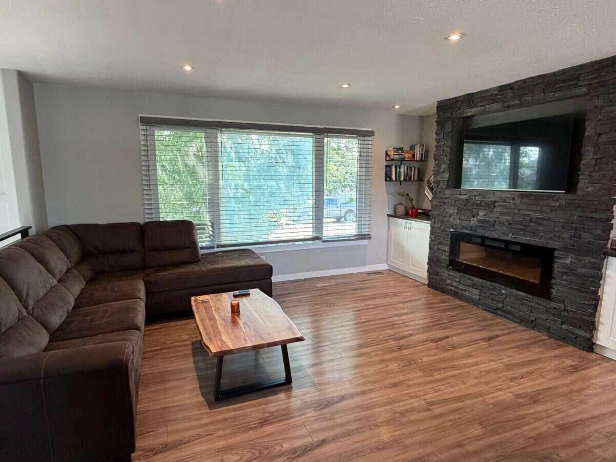 10 Chow Avenue SE — photo 3