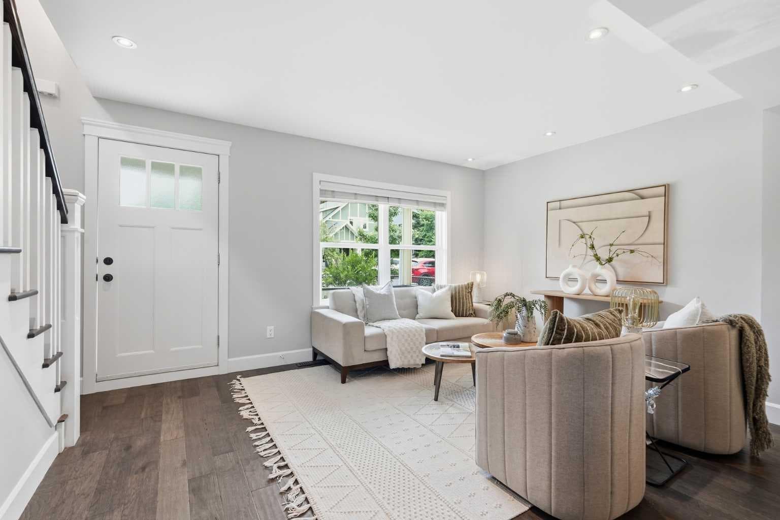 121 15 Street NW — photo 4