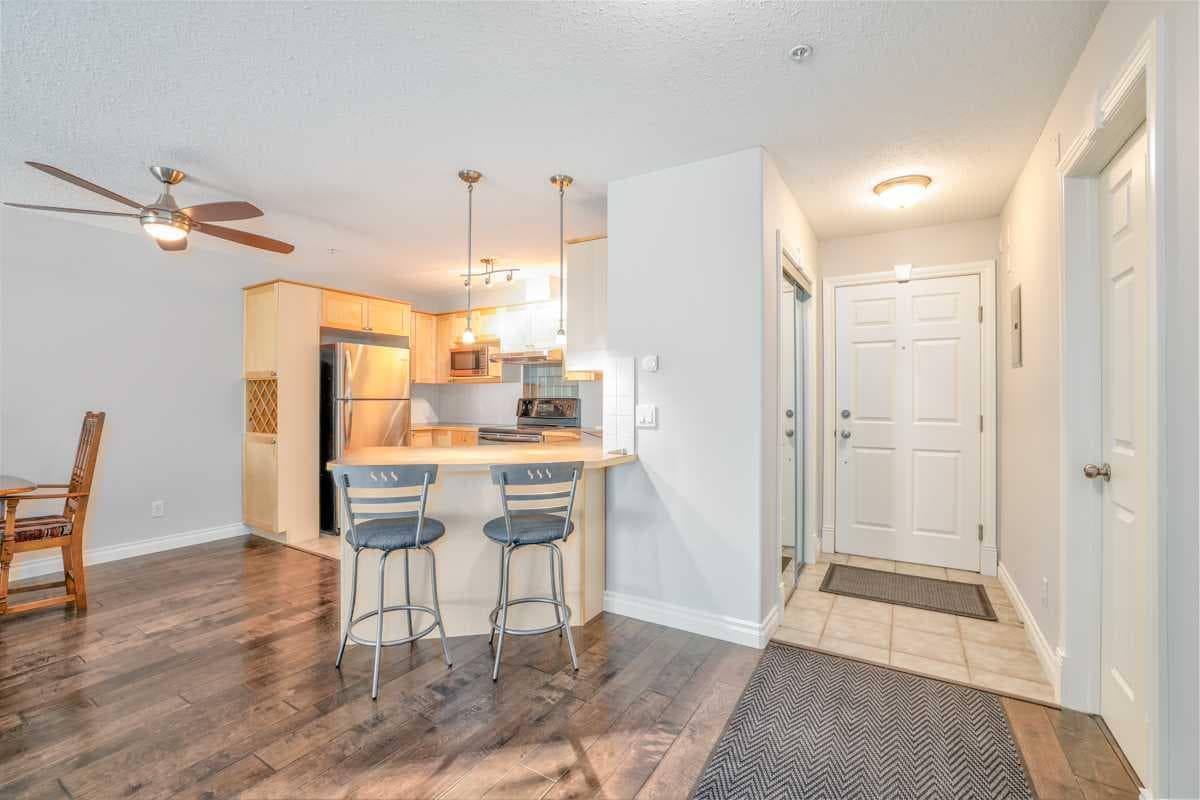 213, 1631 28 Avenue SW — photo 5