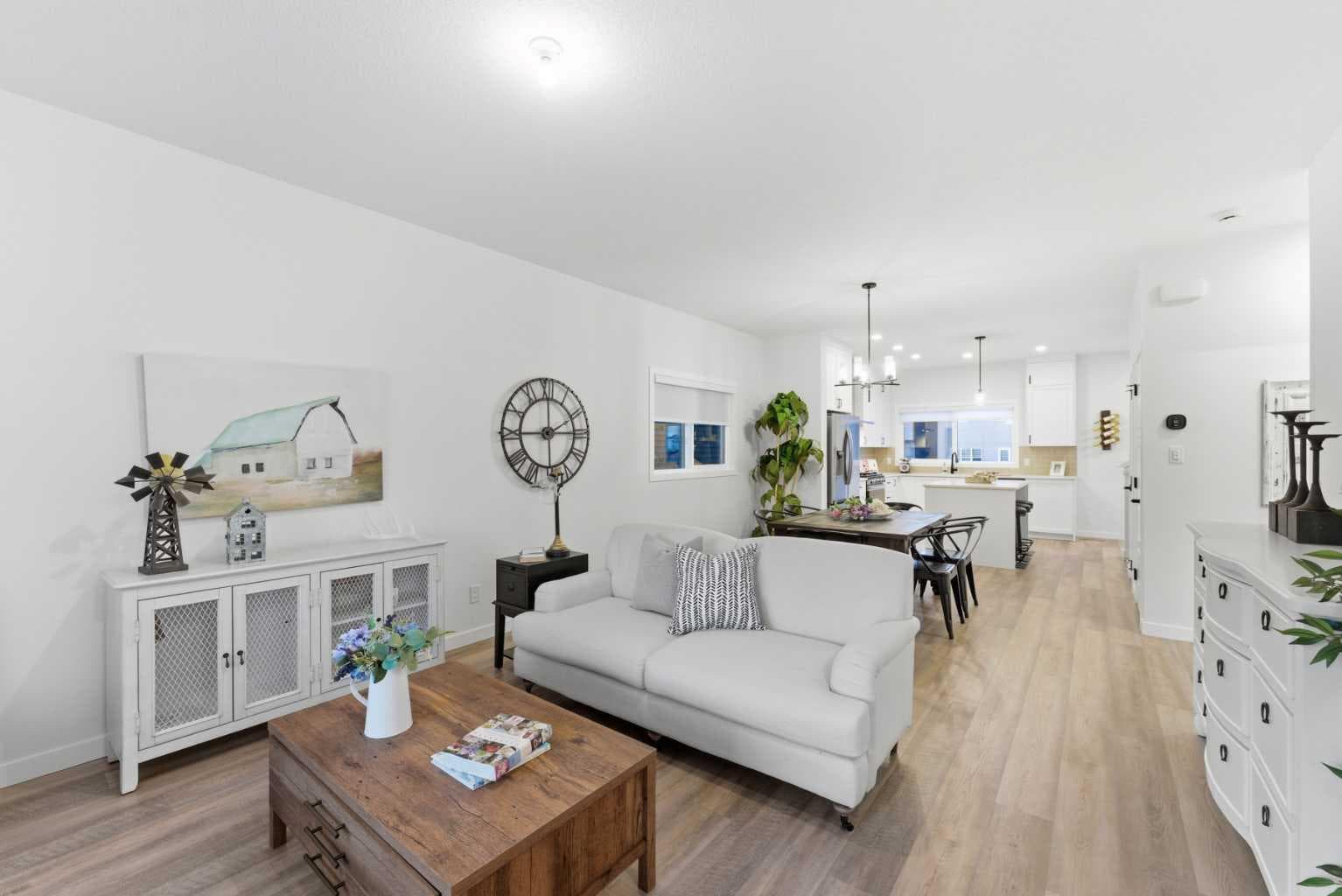 994 Chinook Winds Meadow SW — photo 3