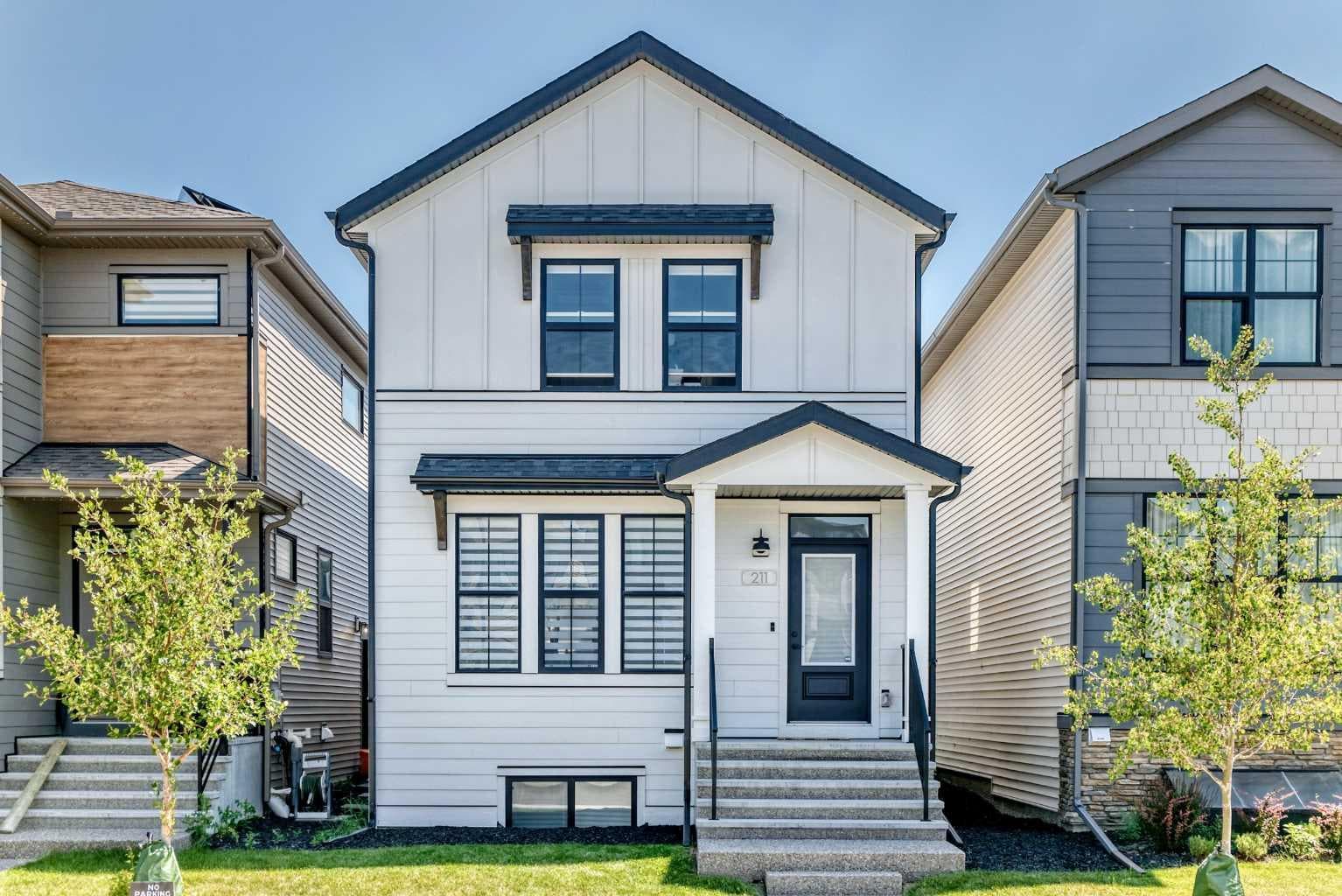 211 Silverton Glen Crescent SW — photo 2