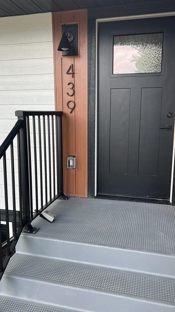 439 Arlington Drive SE — photo 4