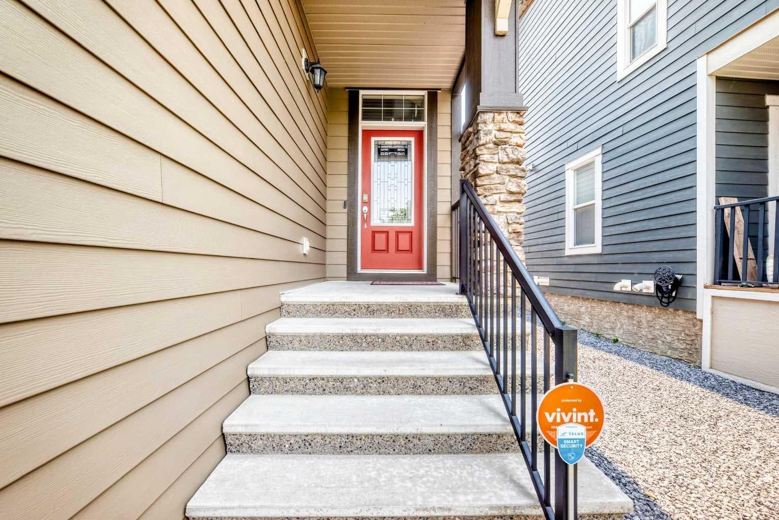 456 Mahogany Boulevard SE — photo 2