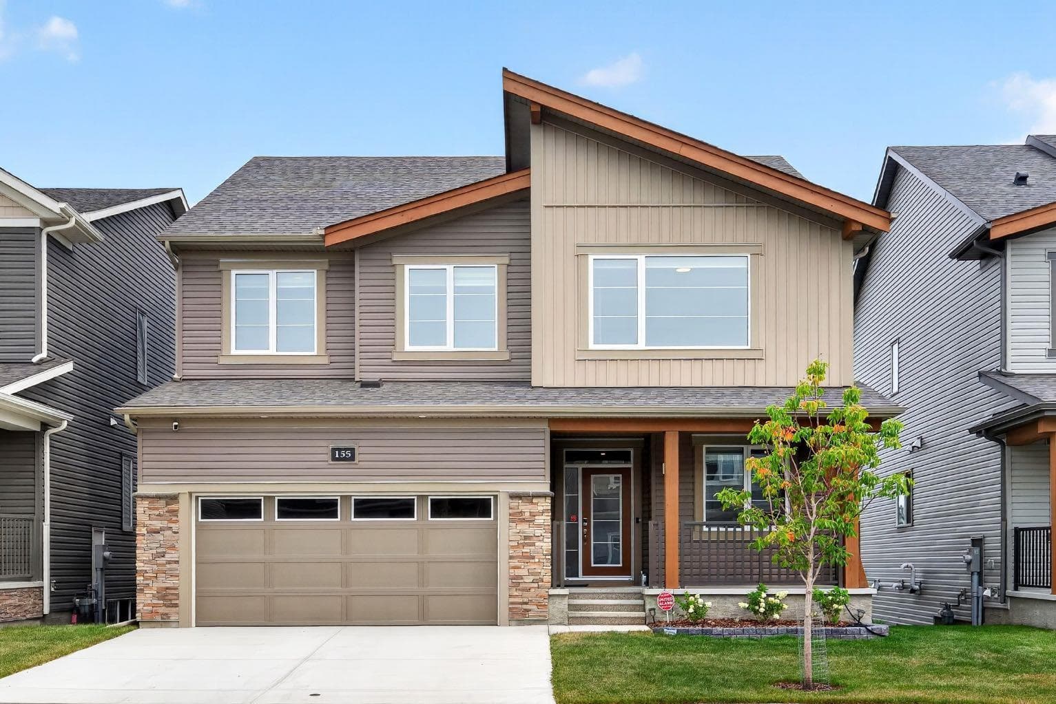 155 Carringford View NW — photo 1