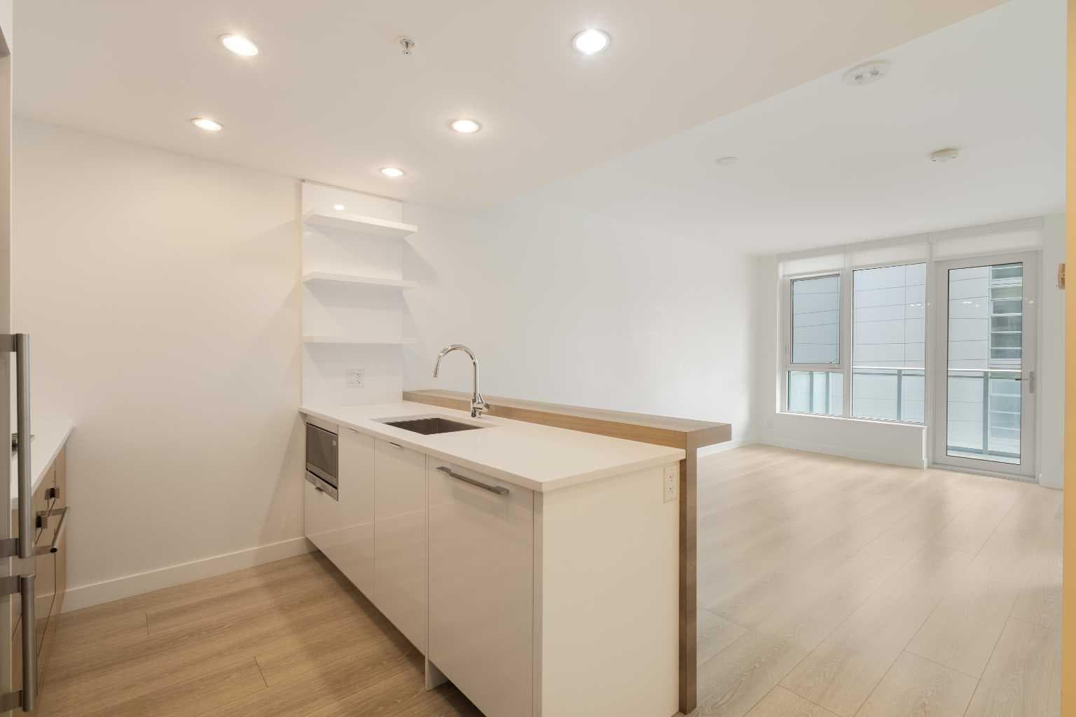 710, 108 Waterfront Court — photo 2