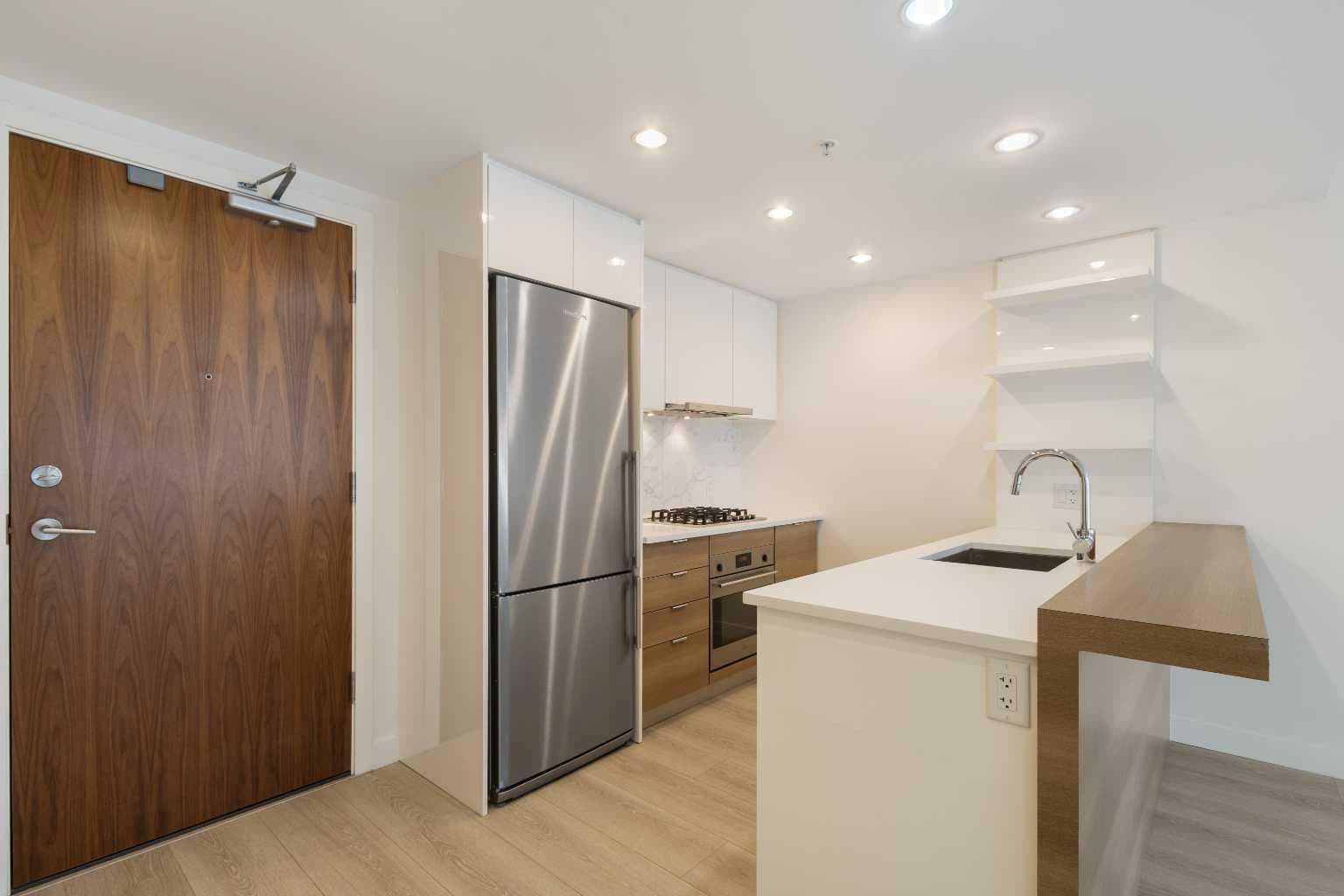 710, 108 Waterfront Court — photo 4