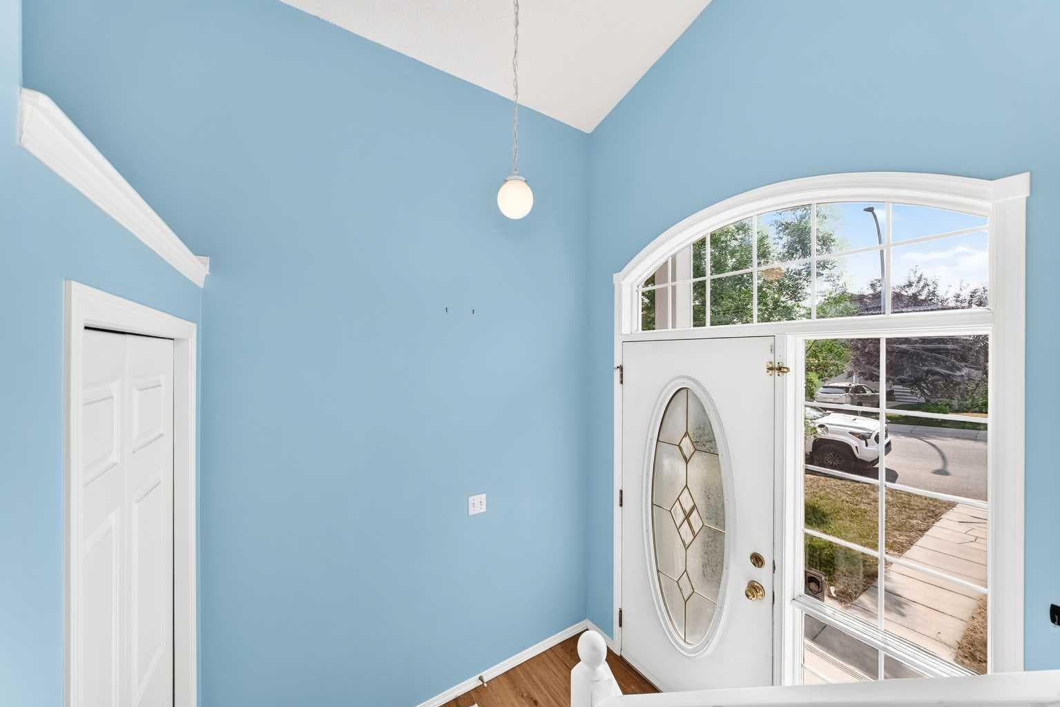 76 Coville Close NE — photo 3