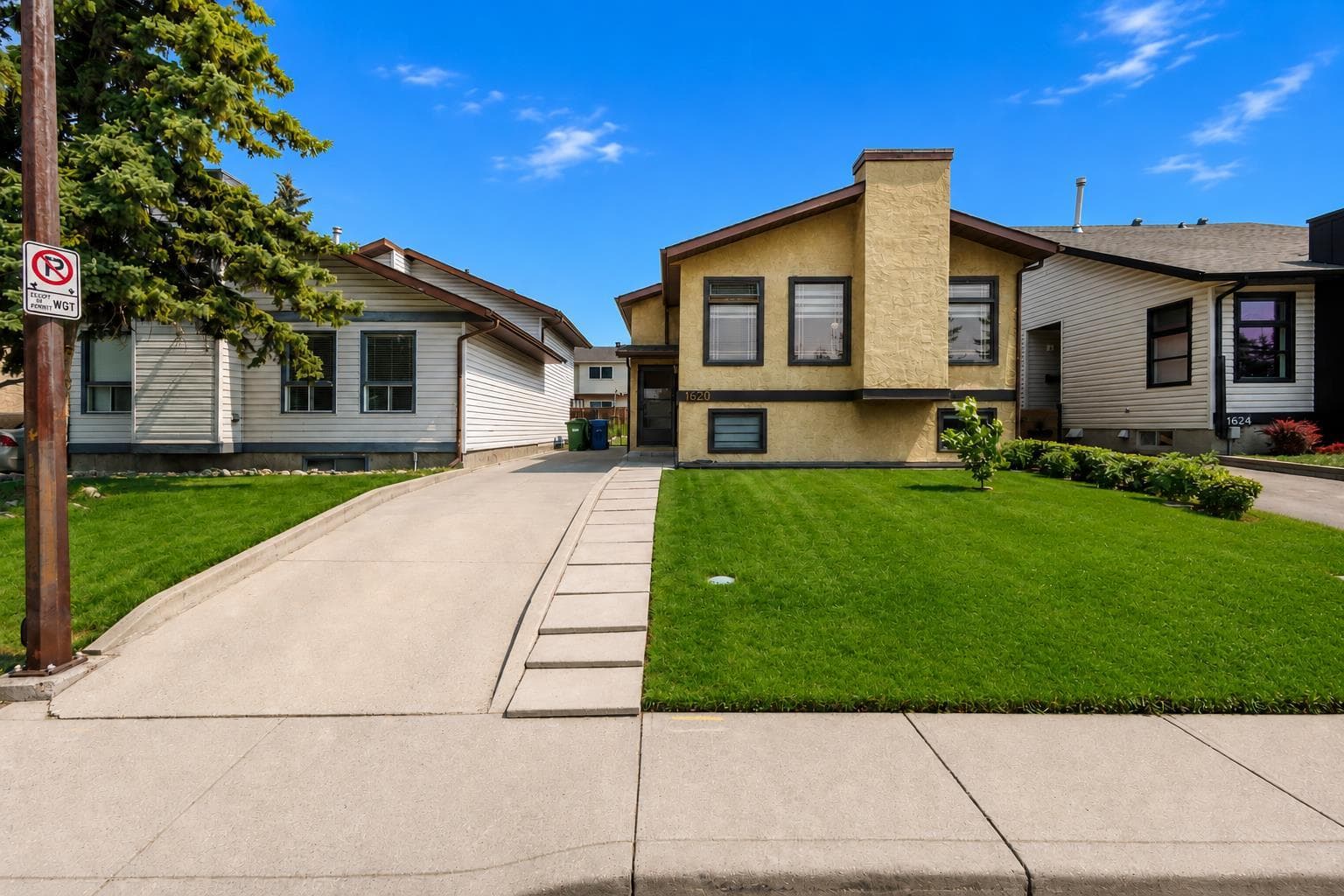 1620 47 Street SW — photo 1