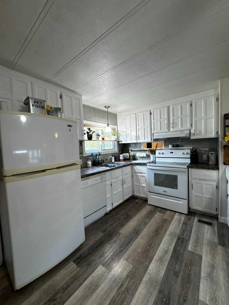 63 Westwood Court — photo 4