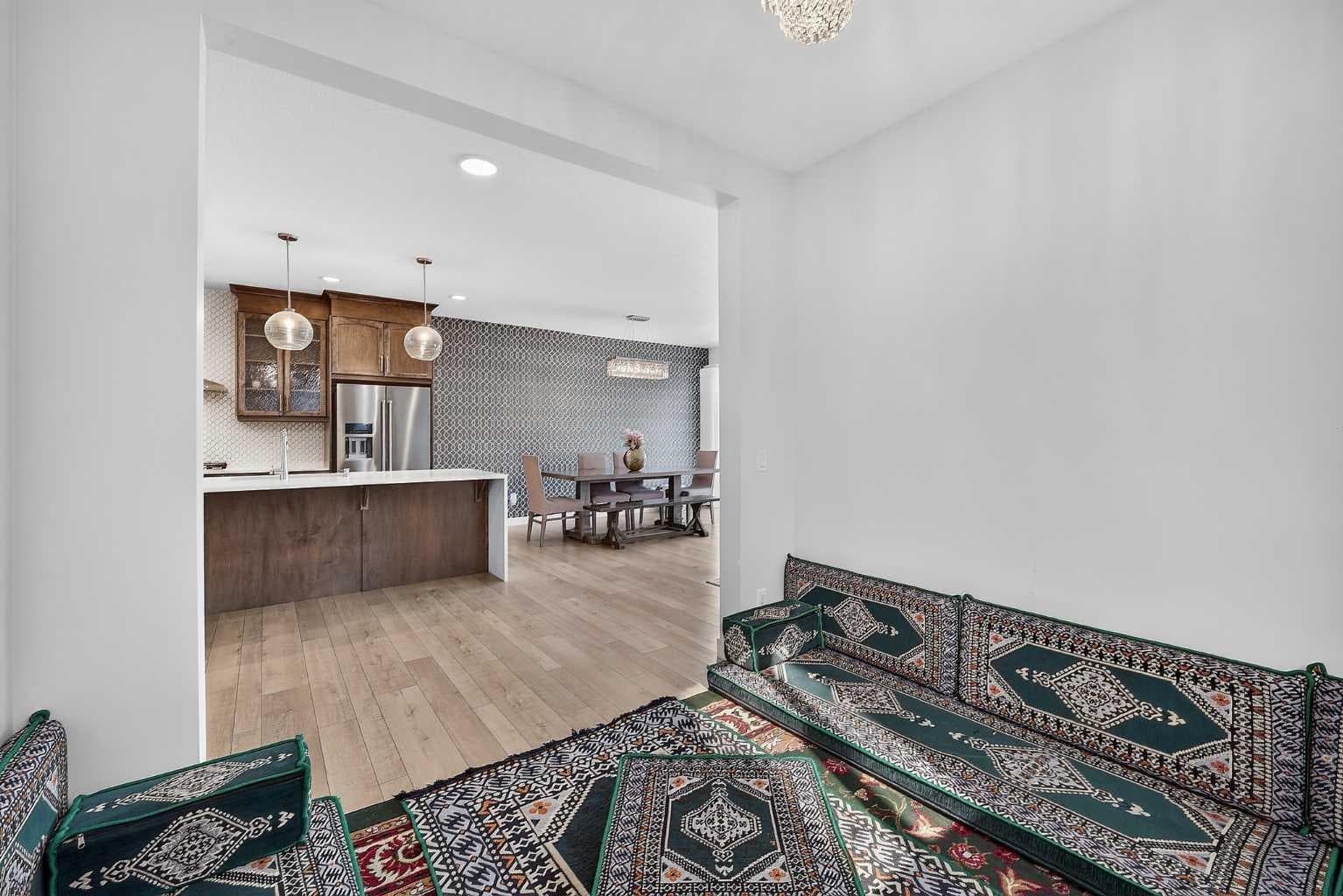 2177 Ravensdun Crescent SE — photo 5