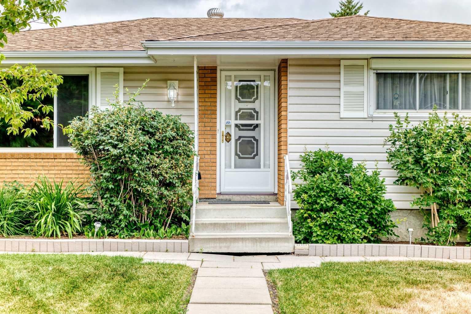 1 Cochrane Crescent — photo 4