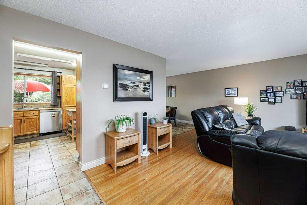 65 Hart Crescent — photo 5