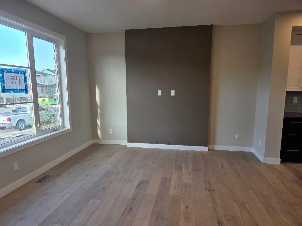195 Lanark Boulevard SE — photo 4