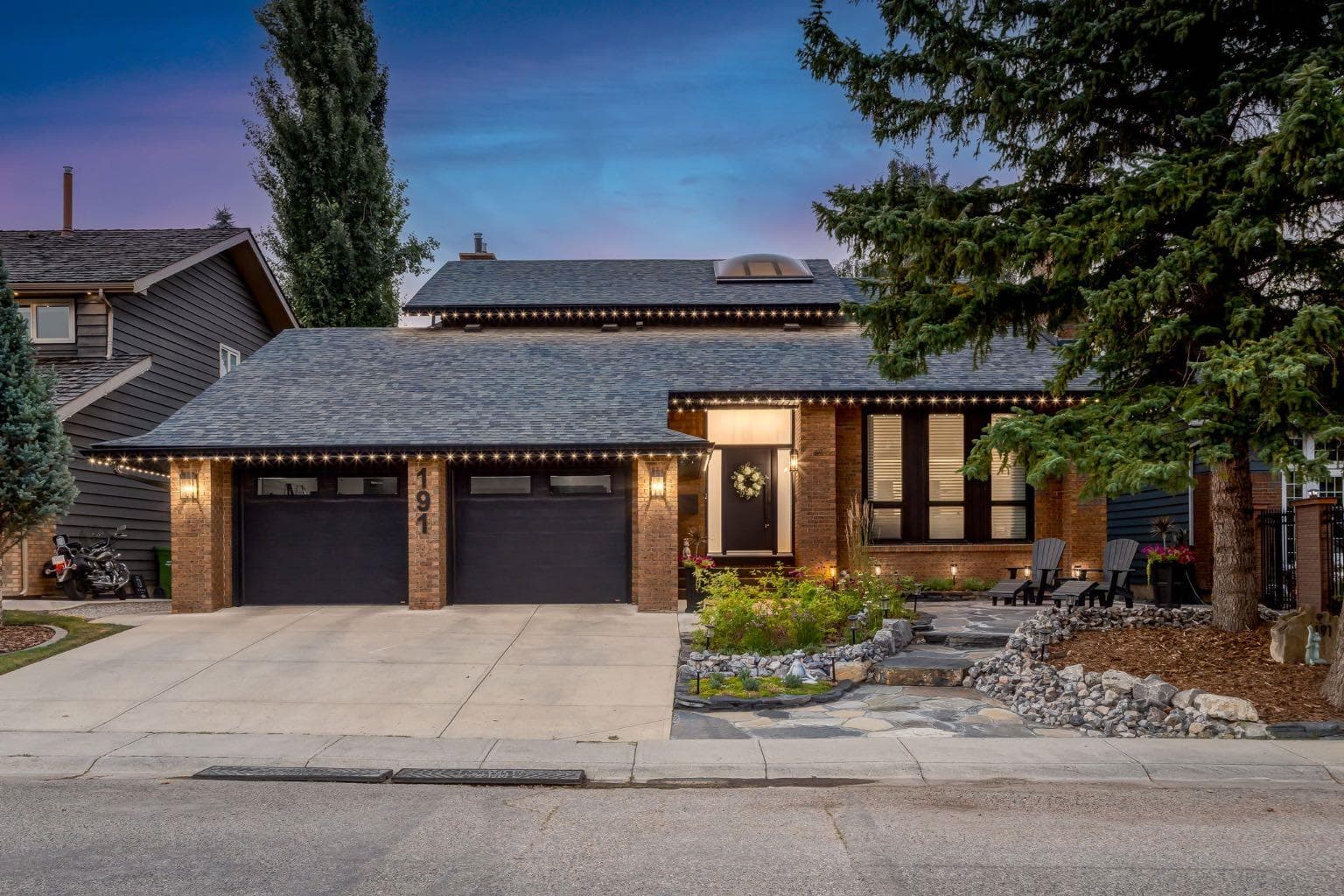 191 Canterville Drive SW — photo 1