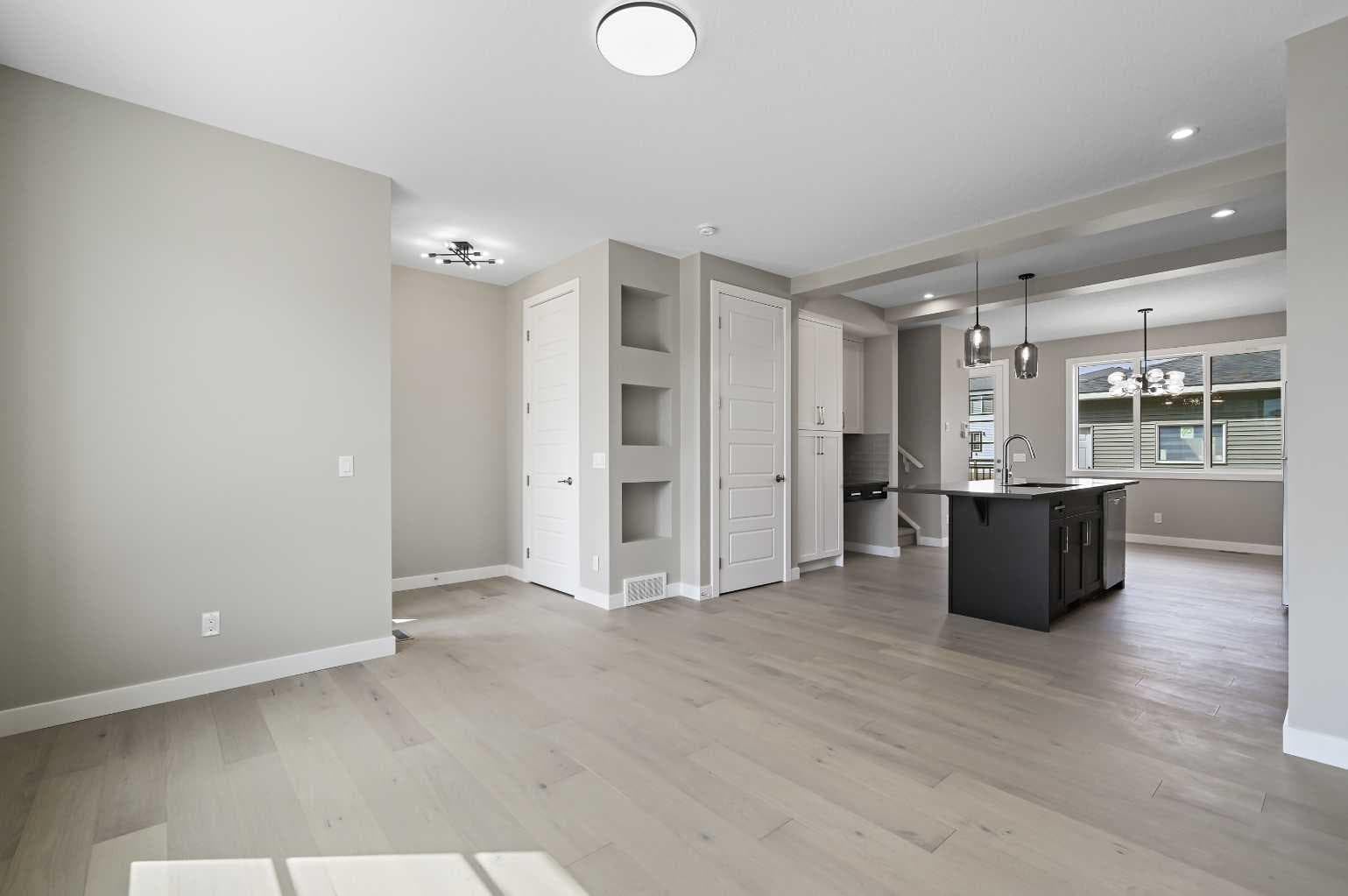 187 Lanark Gate SE — photo 5
