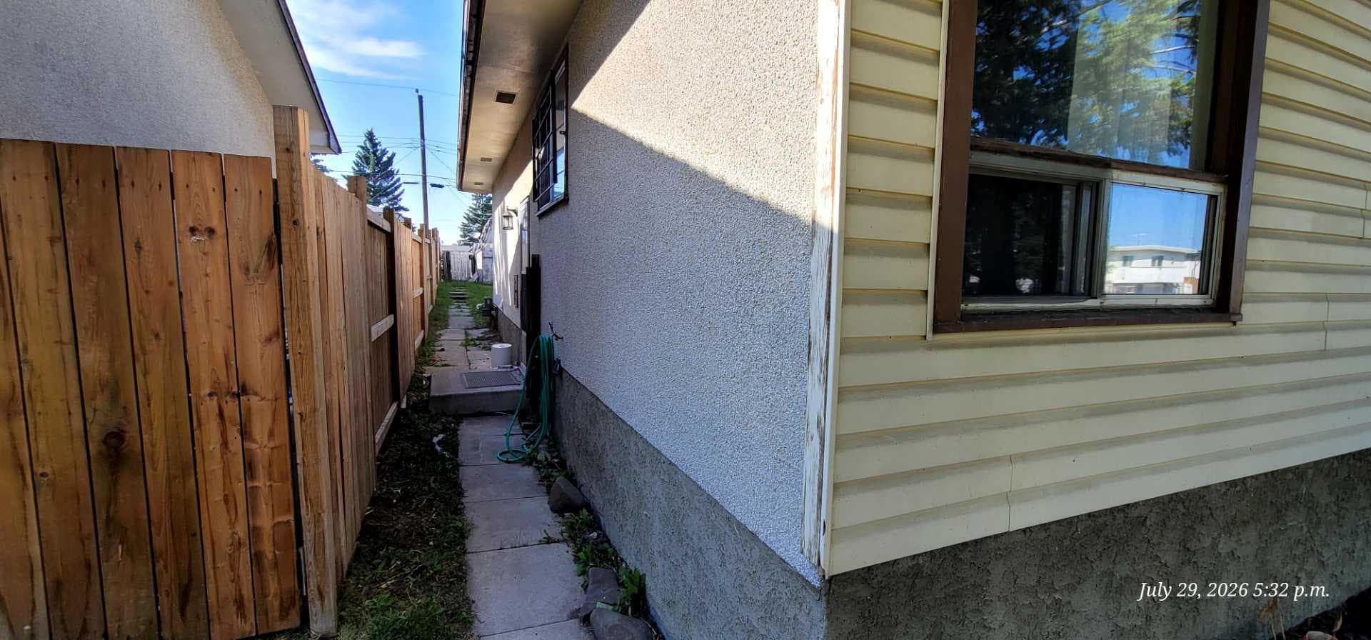 176 Penbrooke Close SE — photo 4