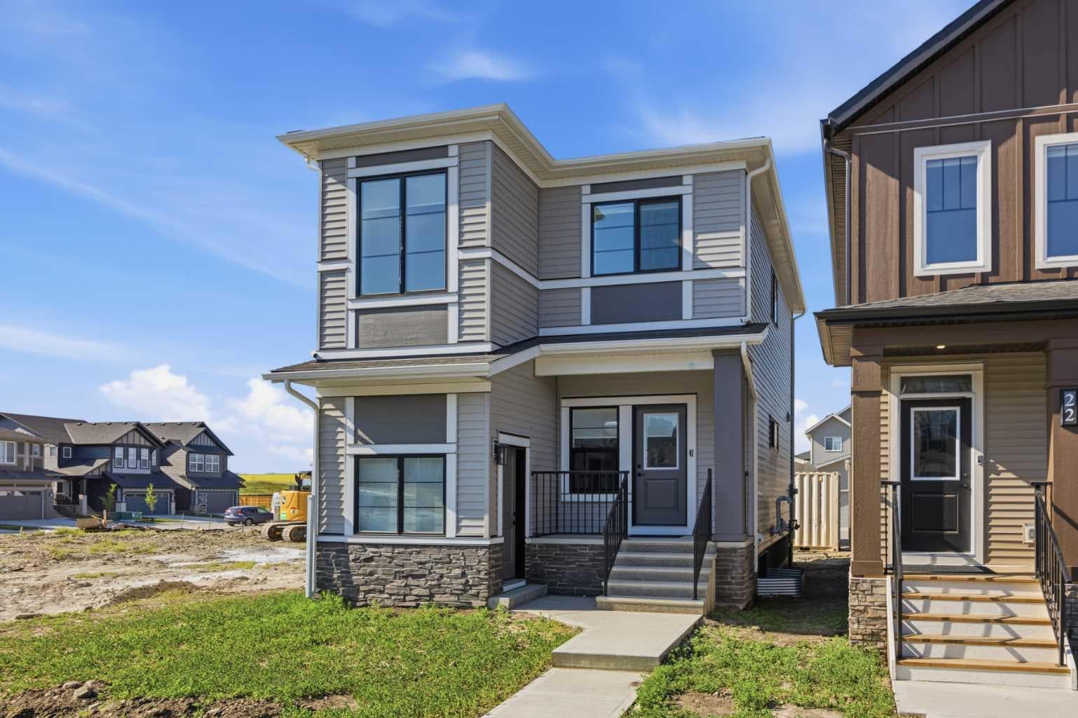 18 Chinook Winds Court SW — photo 1