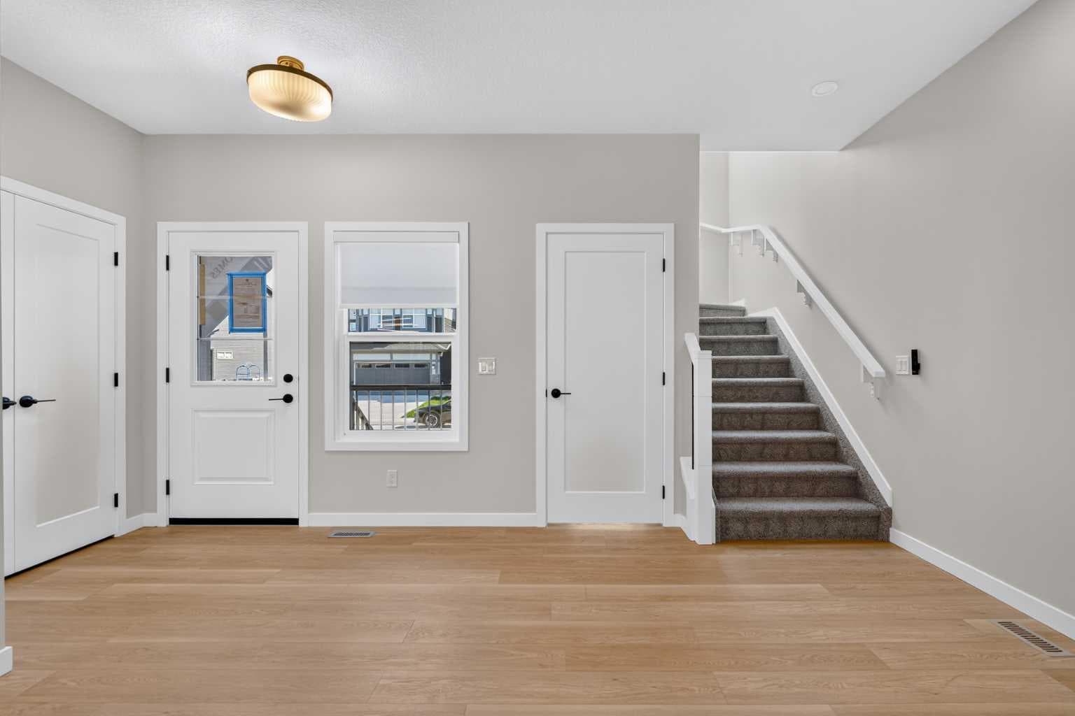 18 Chinook Winds Court SW — photo 4