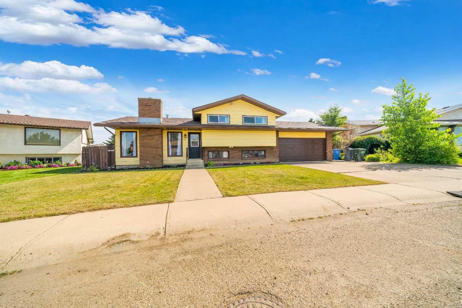 61 Rossmere Way SE — photo 1