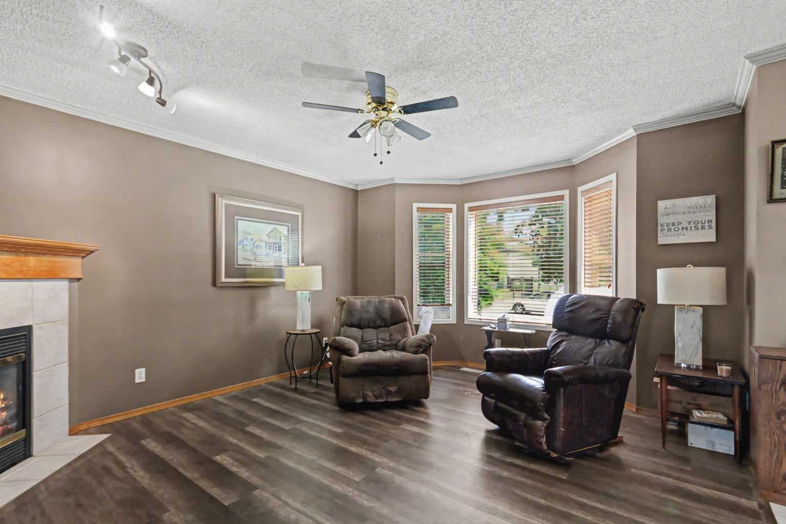 311 Erin Circle SE — photo 4