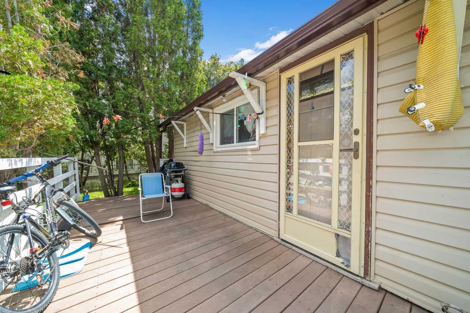 511B Maple Avenue SE — photo 2