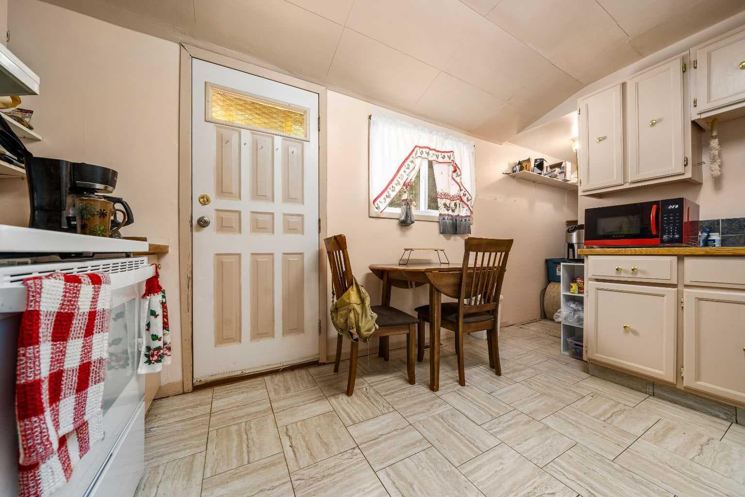 511B Maple Avenue SE — photo 4