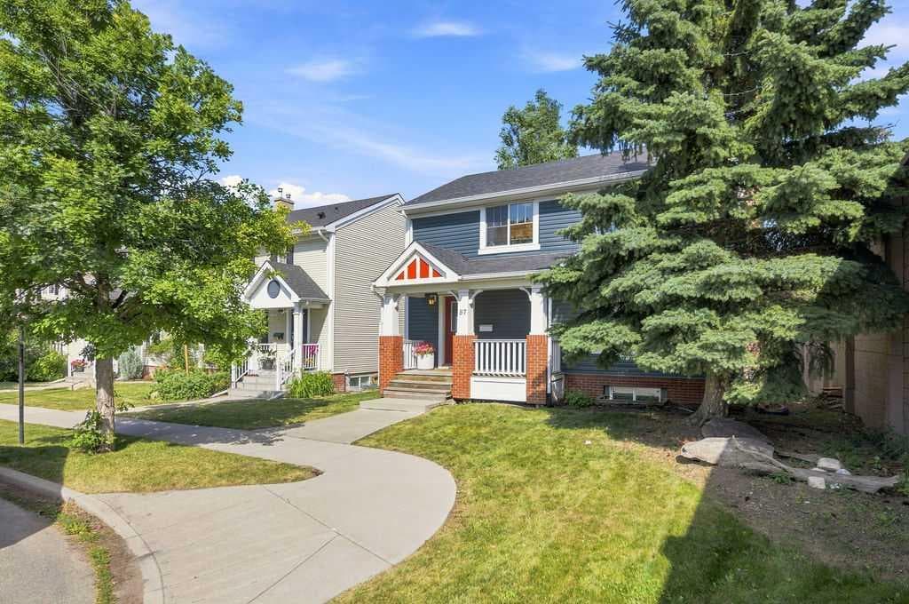 87 Couture Crescent SW — photo 2