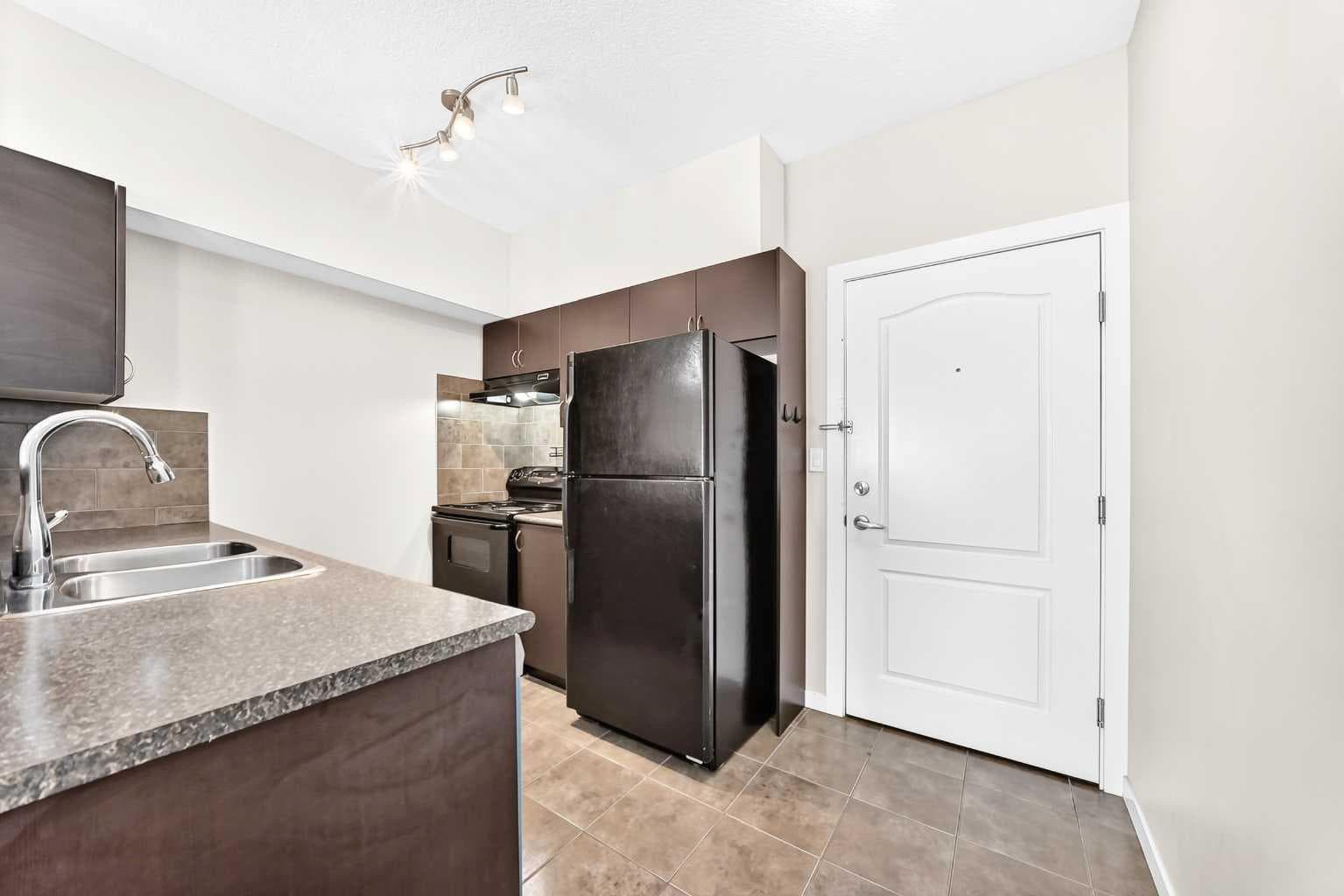 1308, 604 East Lake Boulevard NE — photo 3