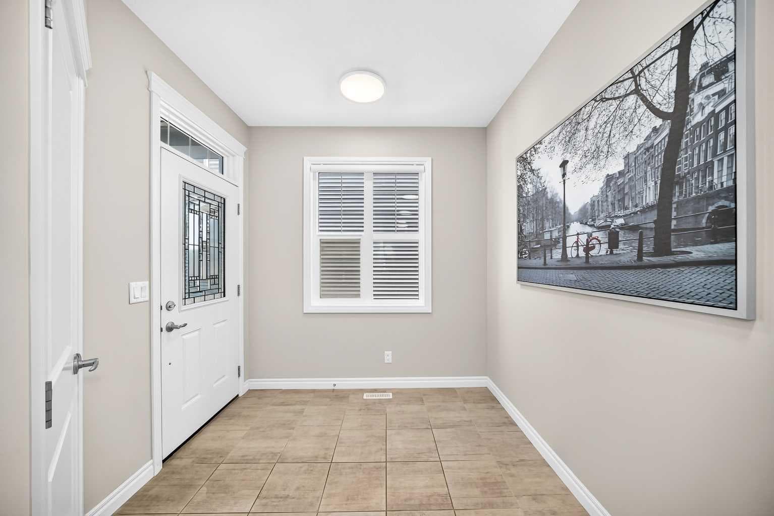 82 Nolanhurst Rise NW — photo 3
