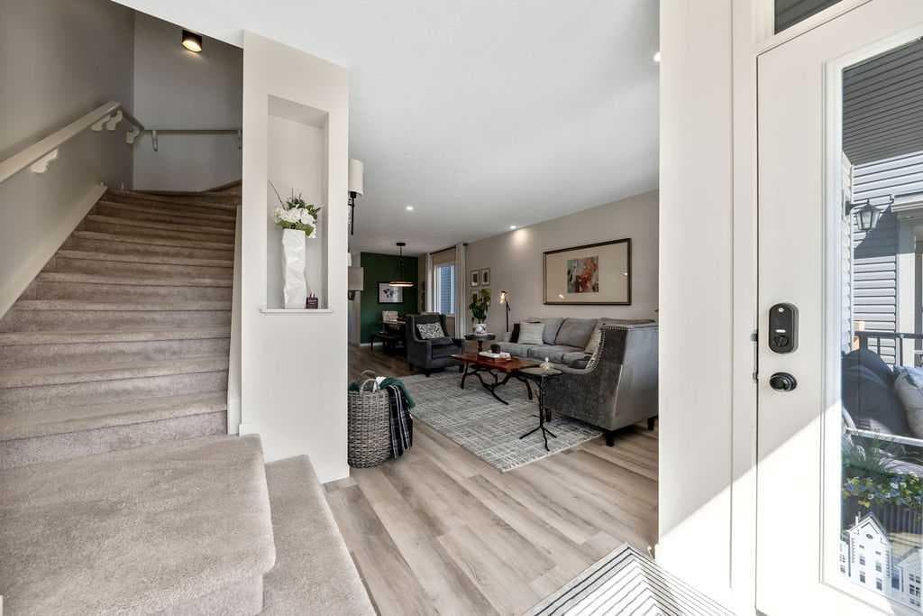 114 Seton Grove SE — photo 3