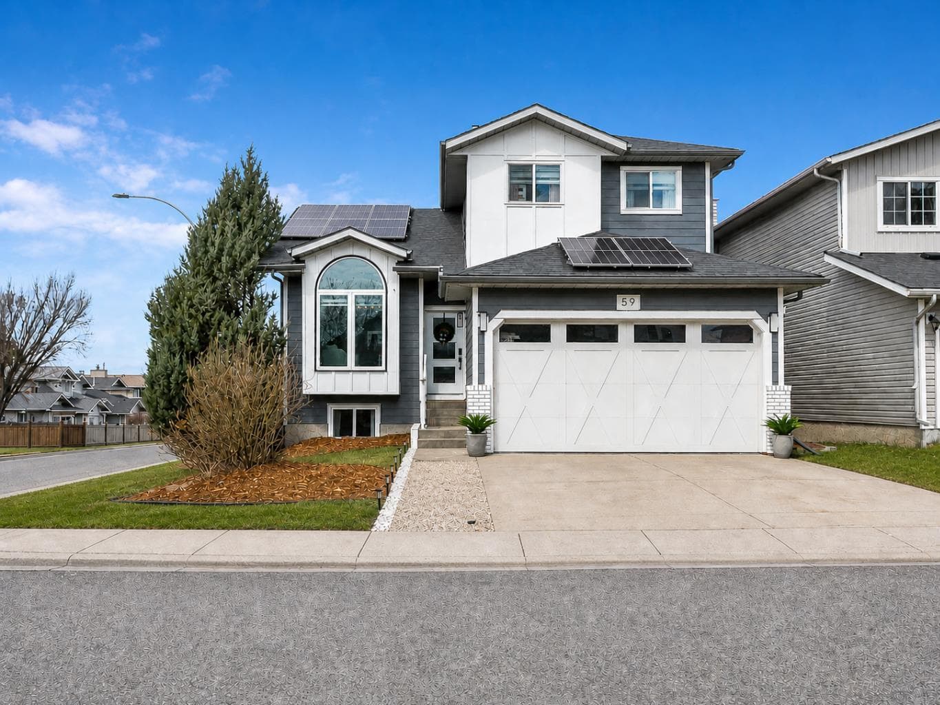 59 Rivercroft Close SE — photo 1