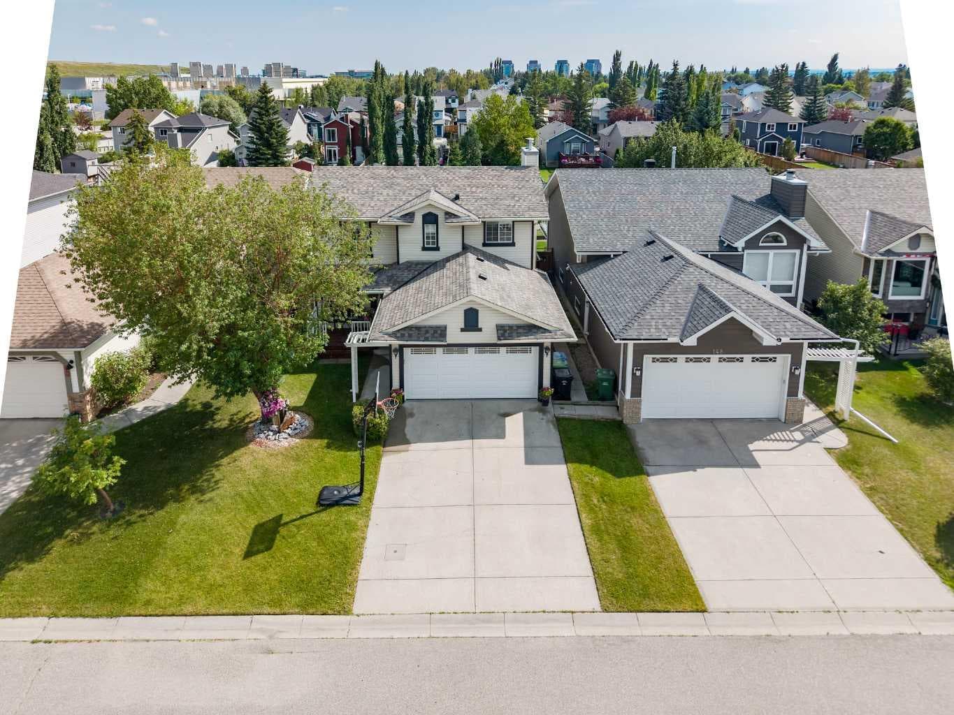 144 Riverstone Crescent SE — photo 3