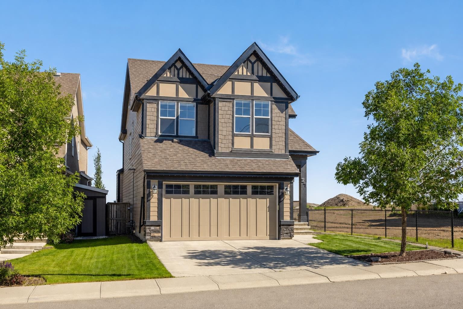 27 Mahogany Crescent SE — photo 5