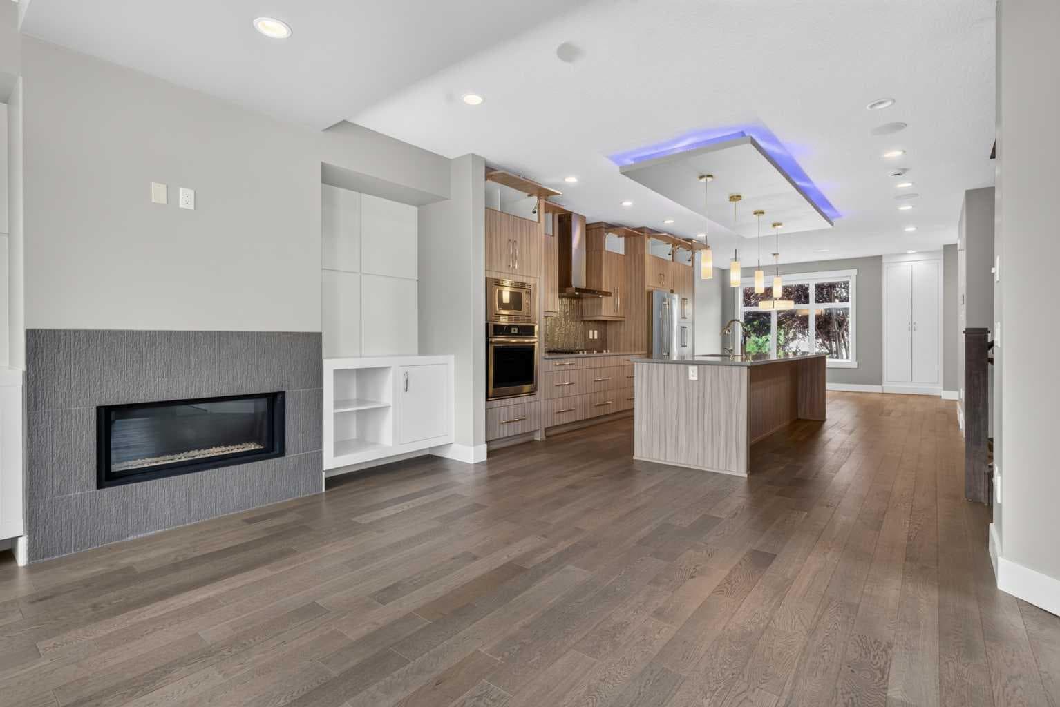 3318 Centre B Street NW — photo 3