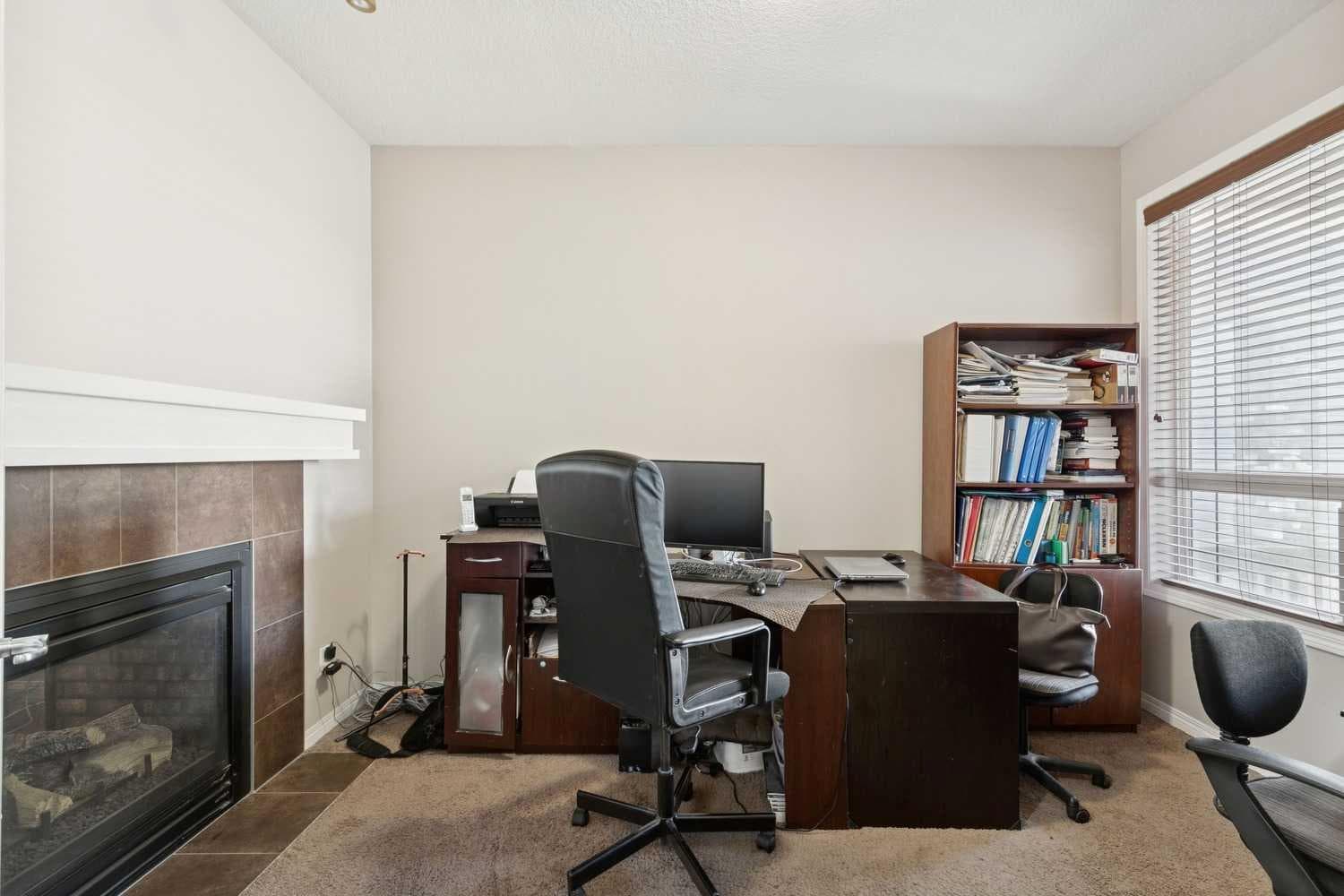 92 Cougar Ridge Close SW — photo 4