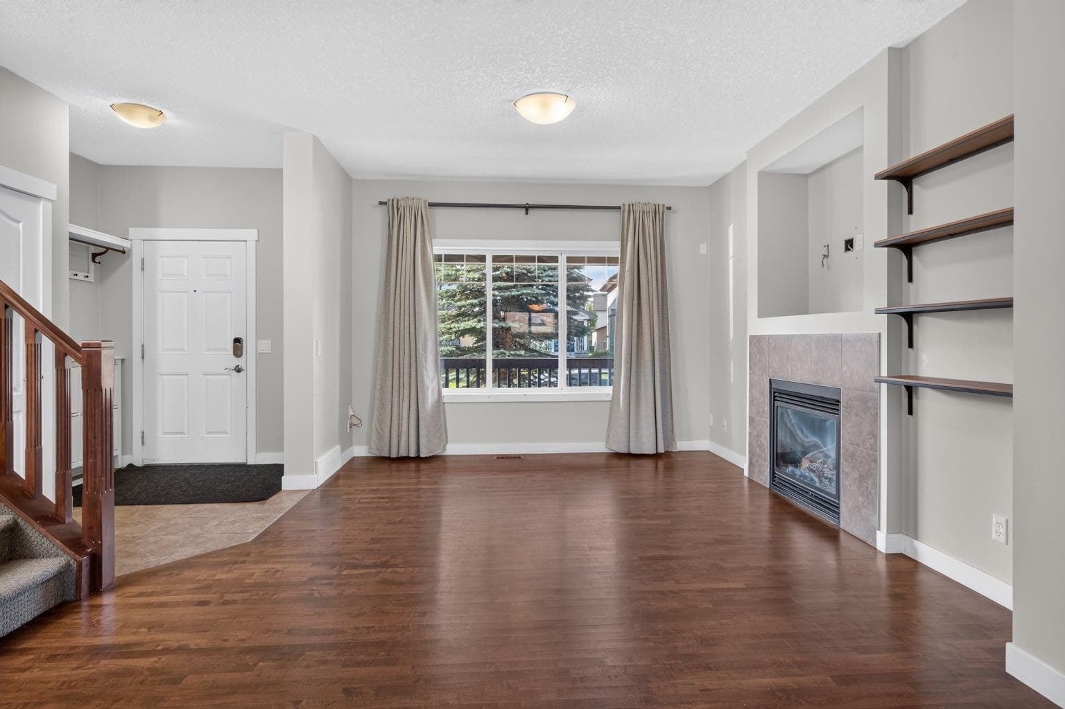 22 Panora Road NW — photo 4