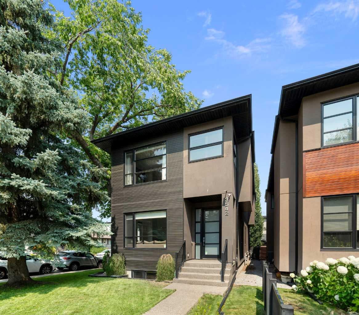 3542 7 Avenue SW — photo 2