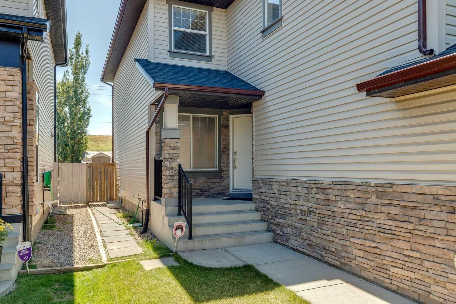 172 Kincora Drive NW — photo 4