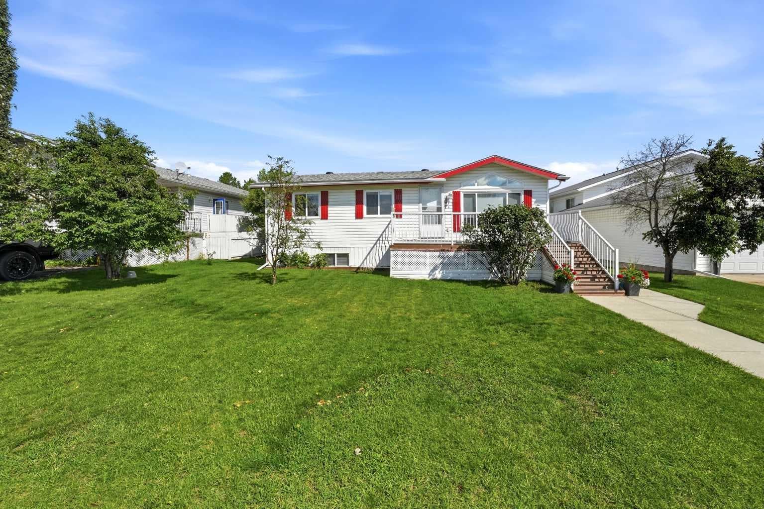 4591 Eastview Crescent — photo 1