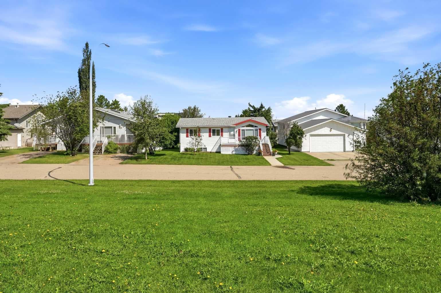 4591 Eastview Crescent — photo 4