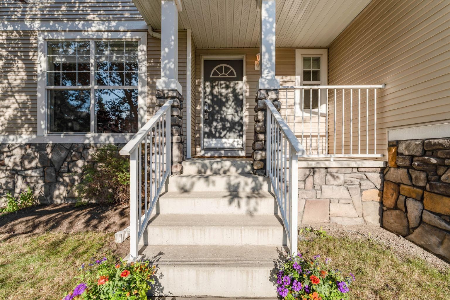 82 West Springs Way SW — photo 2
