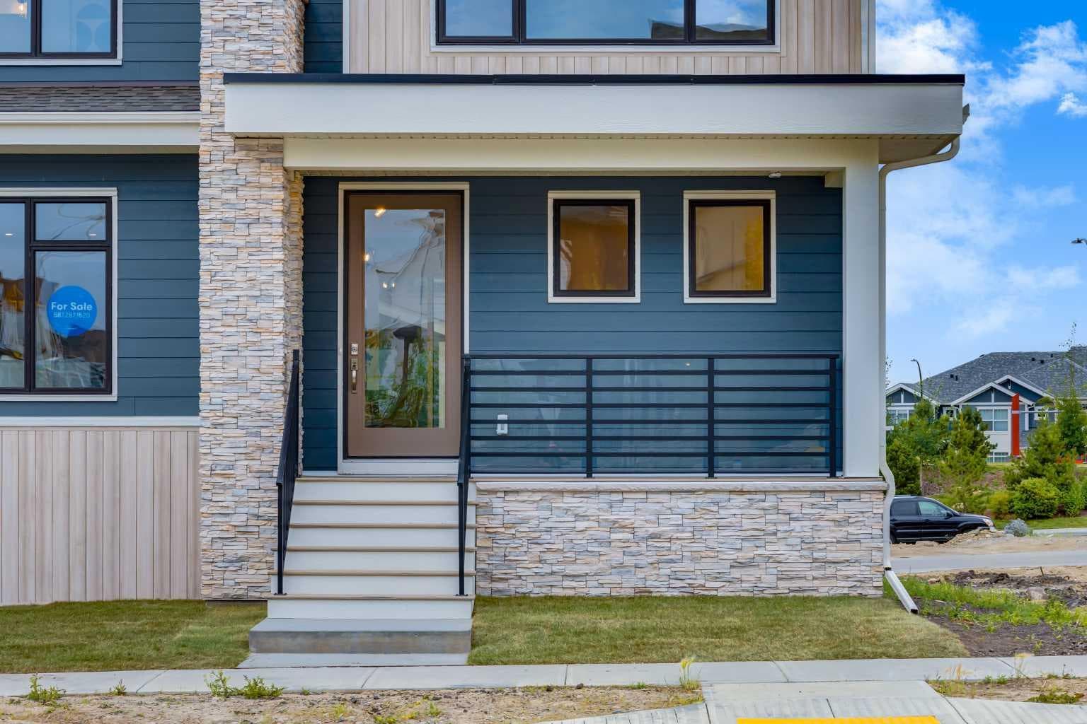 236 Bluerock Street SW — photo 2