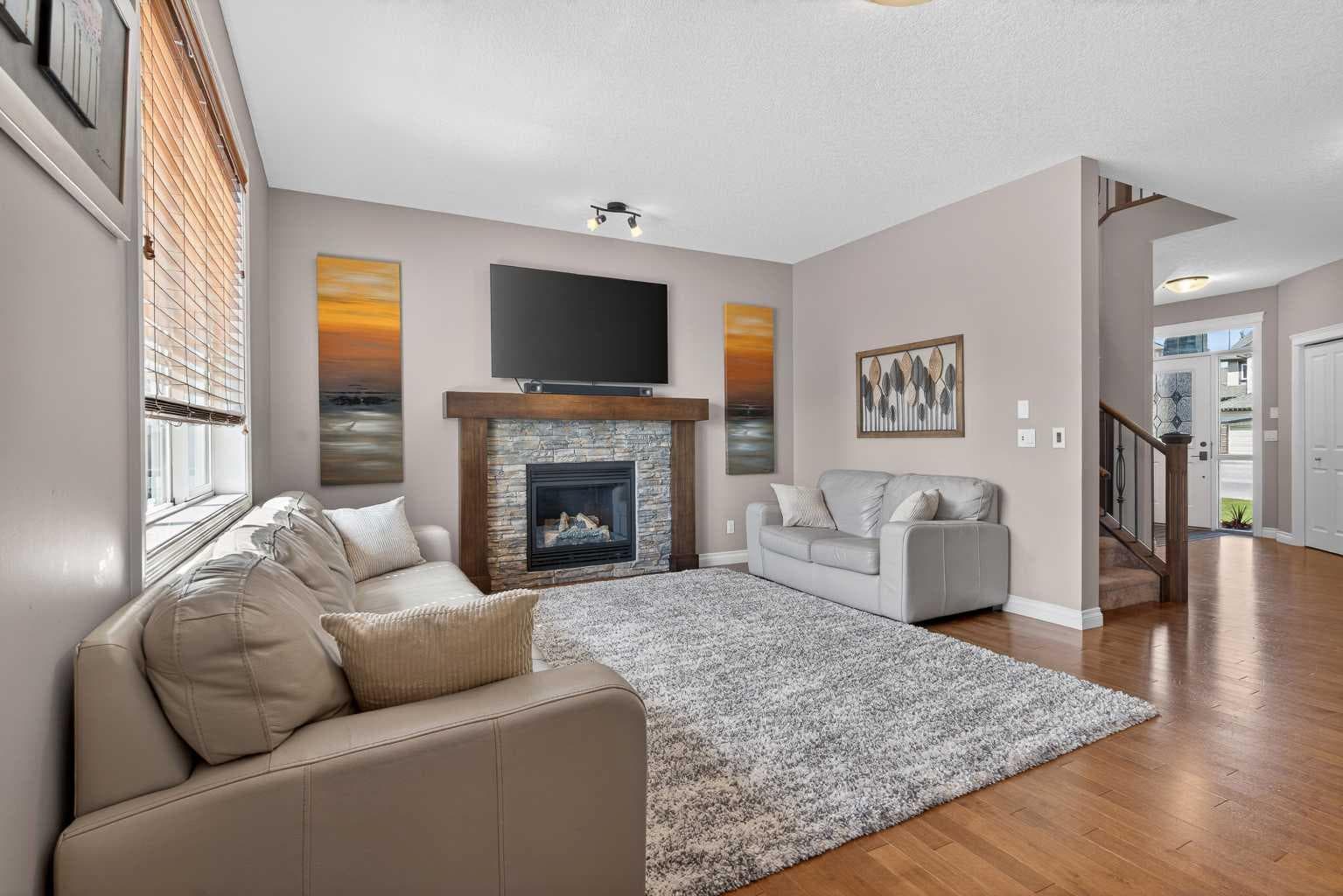 159 Sherwood Crescent NW — photo 3