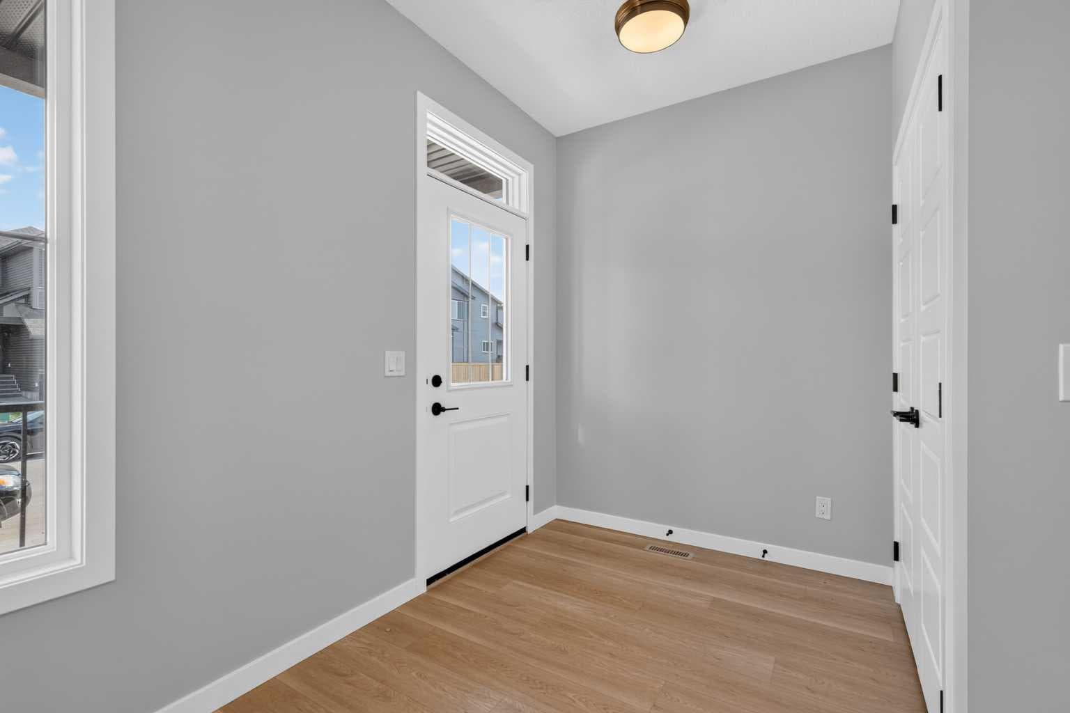 22 Chinook Winds Court SW — photo 4
