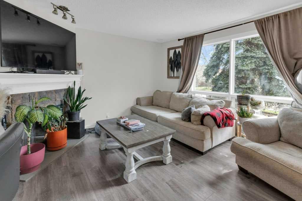 171 Erin Mount Place SE — photo 4